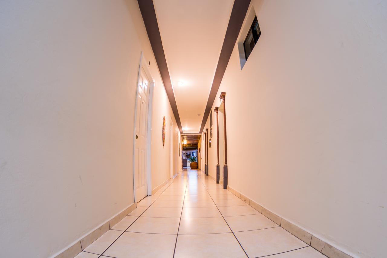 Hotel Meson De Maria Antiguo Cuscatlán 외부 사진