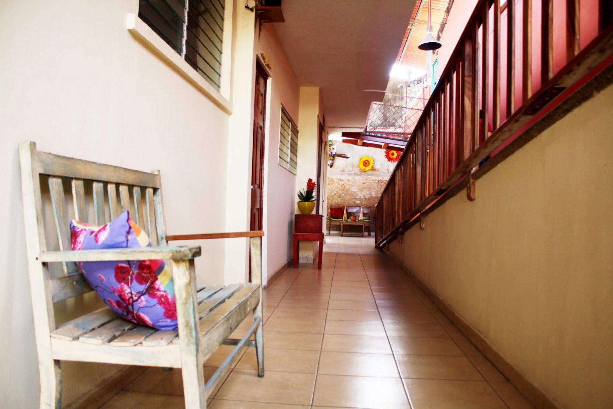 Hotel Meson De Maria Antiguo Cuscatlán 외부 사진