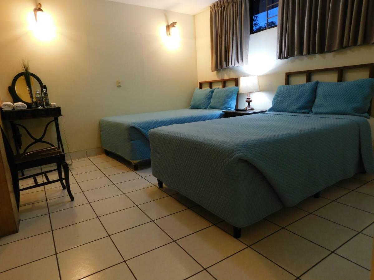 Hotel Meson De Maria Antiguo Cuscatlán 외부 사진