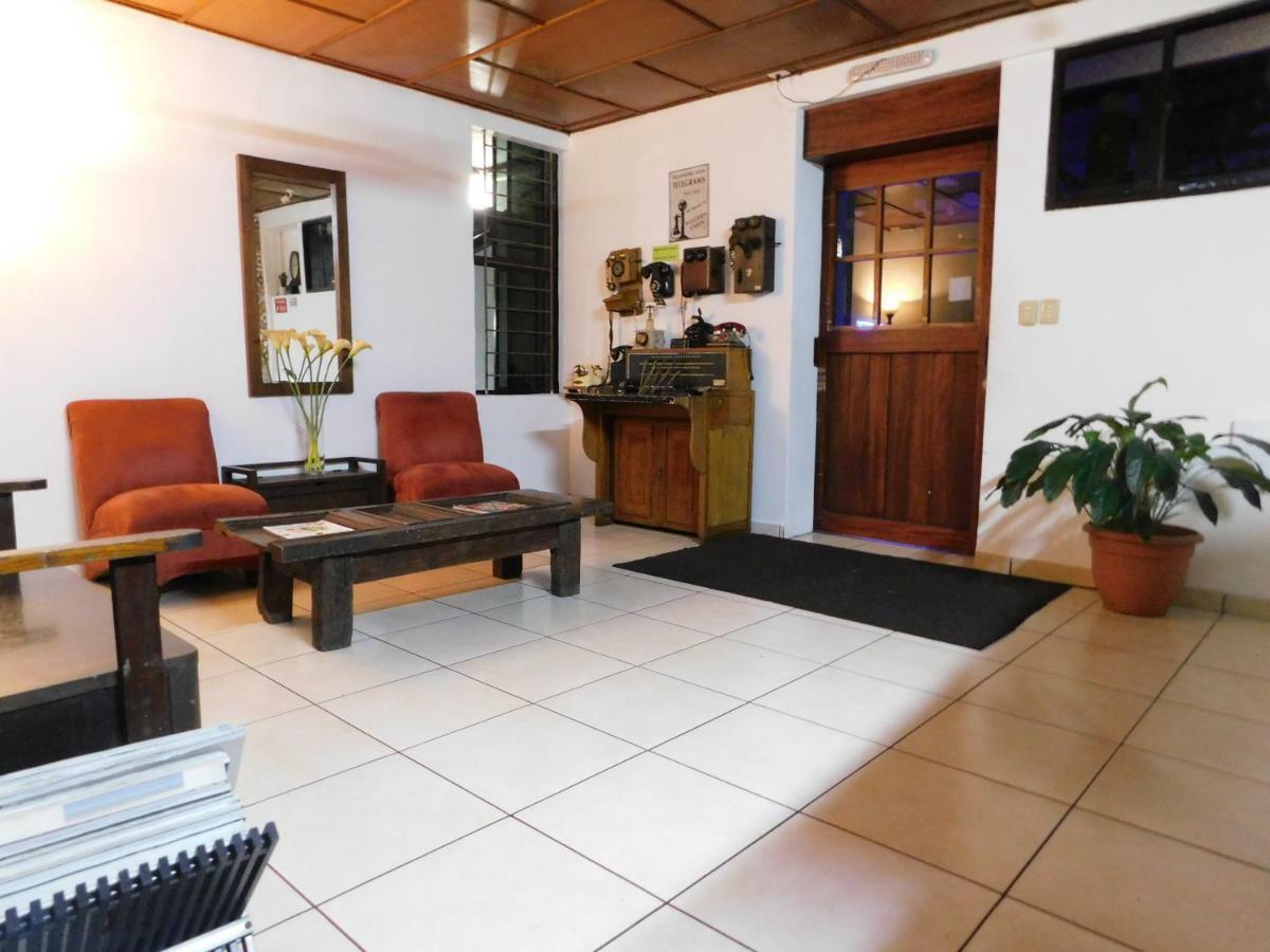 Hotel Meson De Maria Antiguo Cuscatlán 외부 사진